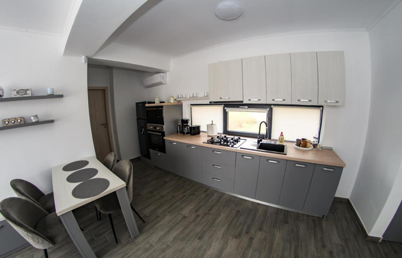 Apart Bun Oradea Εξωτερικό φωτογραφία
